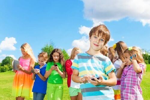 Media społecznościowe - w jakim wieku dzieci mogą zacząć z nich korzystać?