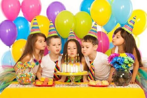 Ciekawe gry na przyjęcie urodzinowe dla dzieci - poznaj najciekawsze opcje!