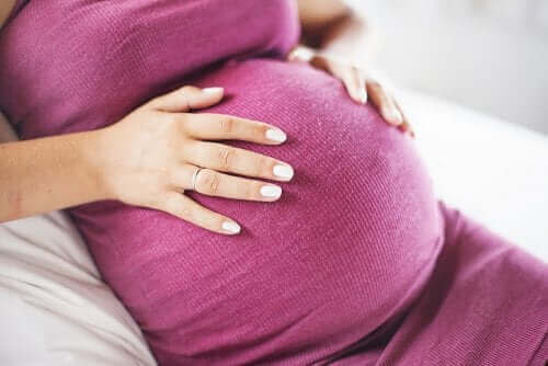Uraz mnogi u kobiet i ciąża: co je łączy?