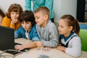 Jak zwiększyć kreatywność za pomocą technologii?