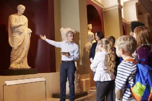 Dzieci w muzeum
