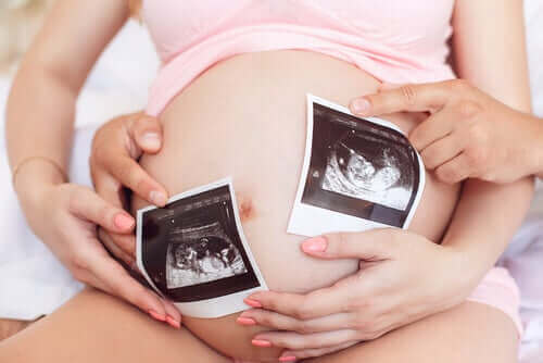 Kobieta w ciąży -adopcja komórek jajowych