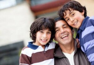 Trzy książki dla dzieci traktujące o rodzinach niepełnych