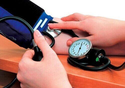 Mierzenie ciśnienia krwi