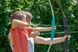 Łucznictwo dla dzieci: sport z wieloma korzyściami