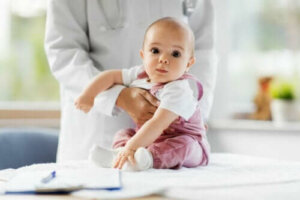 Zrosty sromu u dziewcząt: przyczyny i leczenie