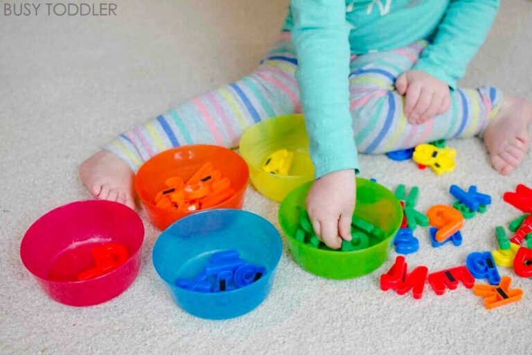Najlepsze gry Marii Montessori dla dzieci od 0 do 3 lat