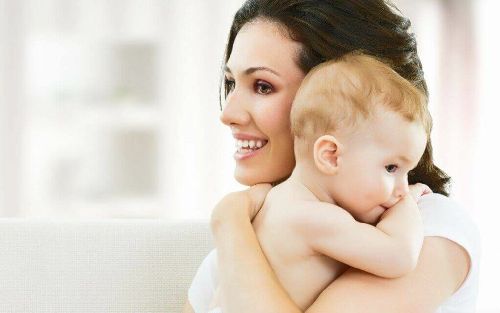 Karmienie piersią jako niepodważalne prawo matki i dziecka