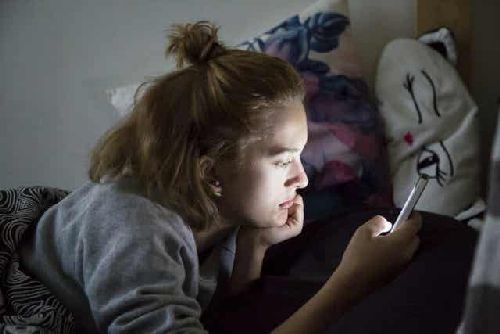 Dziewczyna z telefonem