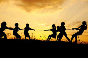 Letnie gry i zabawy dla dzieci - poznaj najlepsze z nich!