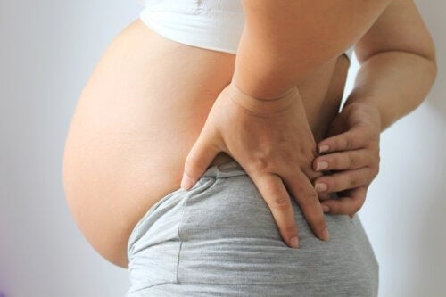 Niski brzuch ciążowy: czy wiesz, co on dokładnie znaczy?